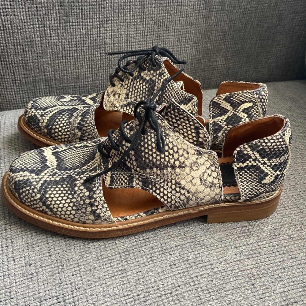 Minimarket cut out leather snakeskin print Oxford size 6.5 or 37. - Picture 2 of 10